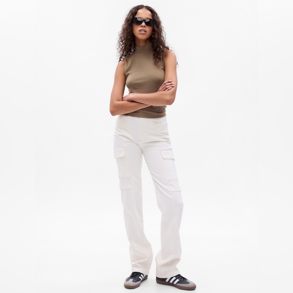 NWT! GAP Mid Rise '90s Loose Cargo Jeans - Size 14/32 R 🖤